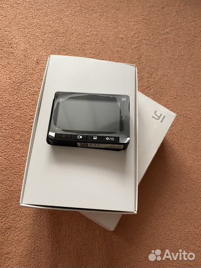 Видеорегистратор Xiaomi Yi Smart Dash