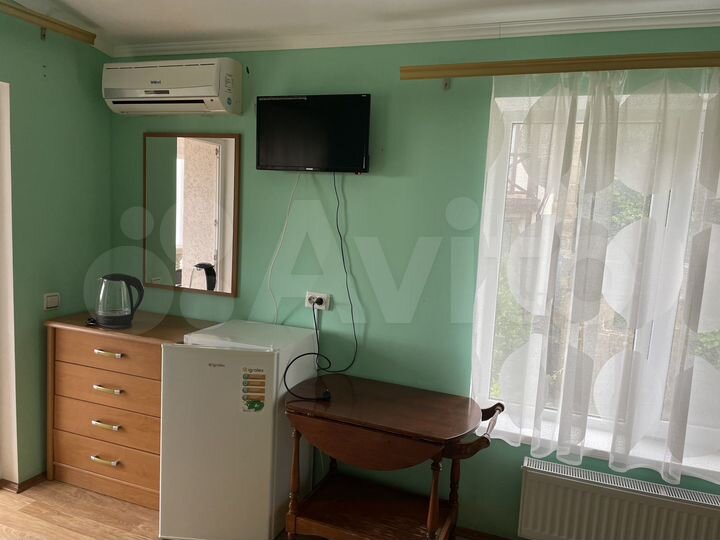 Дом 15 м² на участке 10 сот.