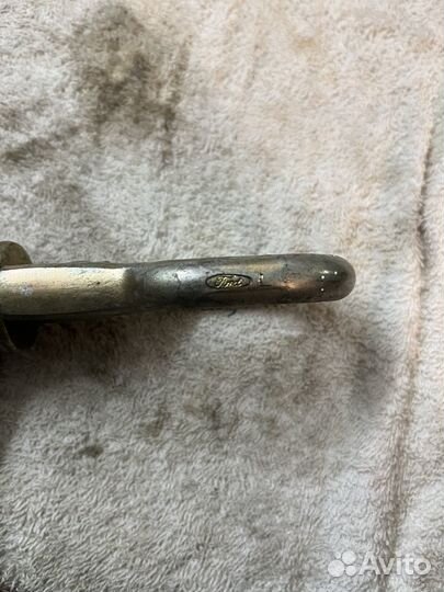 Буксировочный крюк Ford