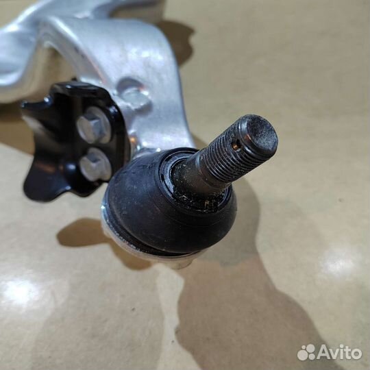 Рычаг передний левый нижний 54501-1BA8A Nissan