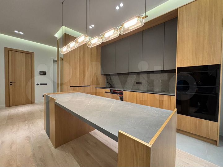 3-к. квартира, 120 м², 4/5 эт.