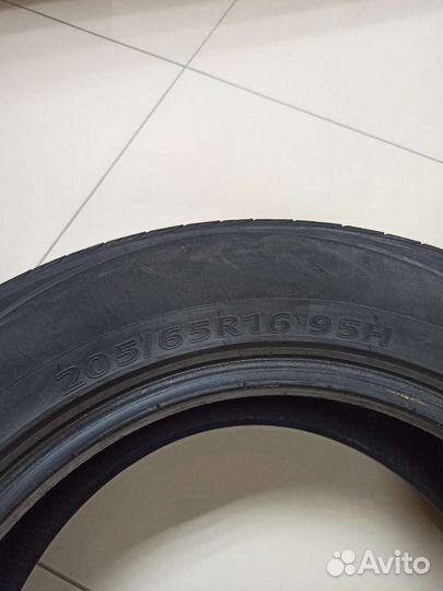 Kumho Solus SA01 KH32 205/65 R16 95H