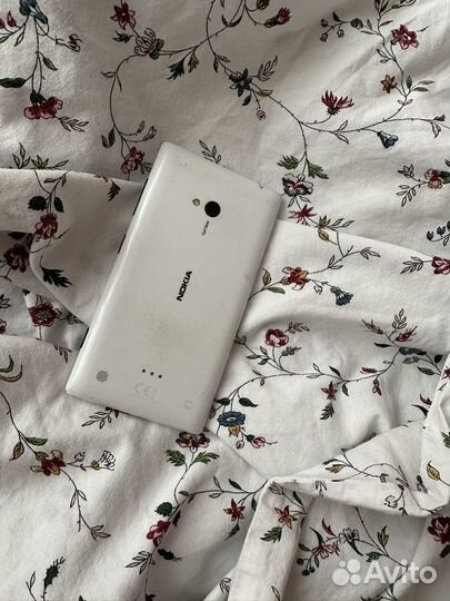 Телефон Nokia lumia 720