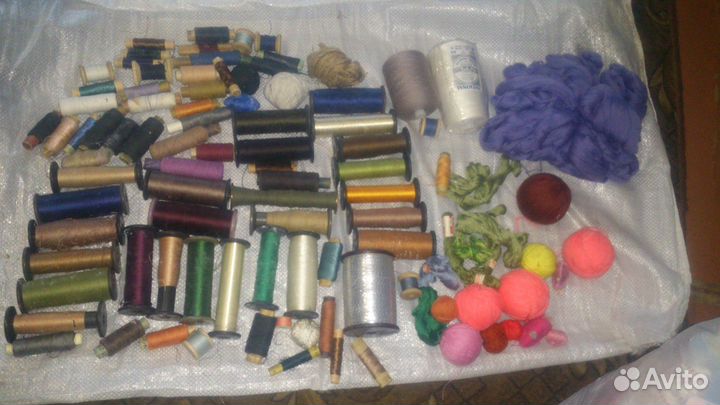 Нитки швейные,тесьма и др