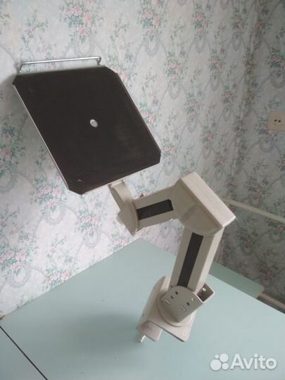 Держатель для монитора