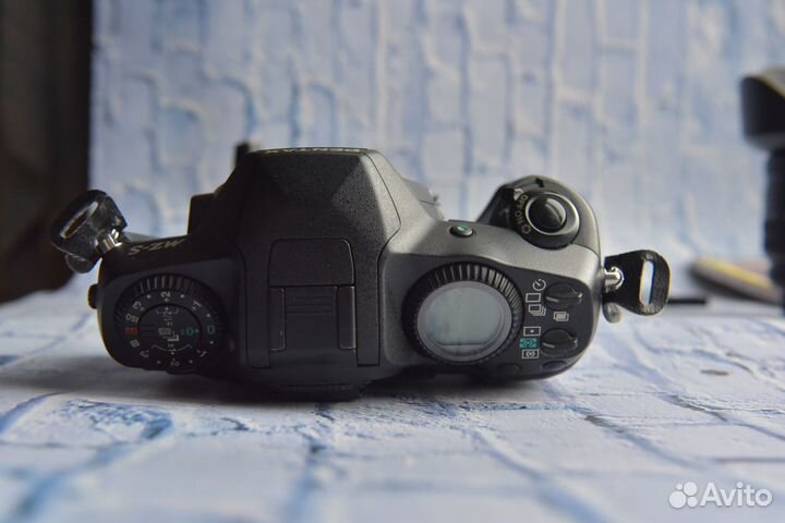 Pentax MZ-S + 24-90 + бат.блок BG-10 комплект