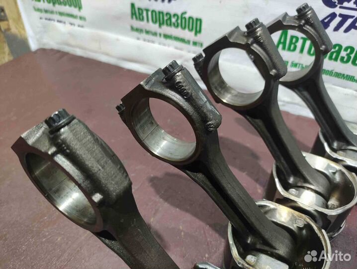 Поршень с шатуном Skoda Superb 2