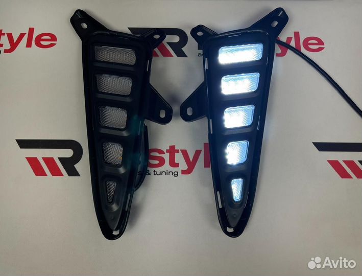 Ходовые огни Toyota C-HR S2097