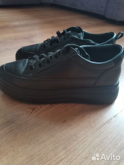 Полуботинки женские 38 размер