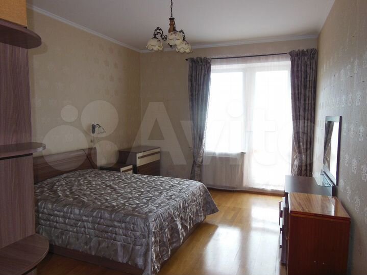 2-к. квартира, 80 м², 3/23 эт.