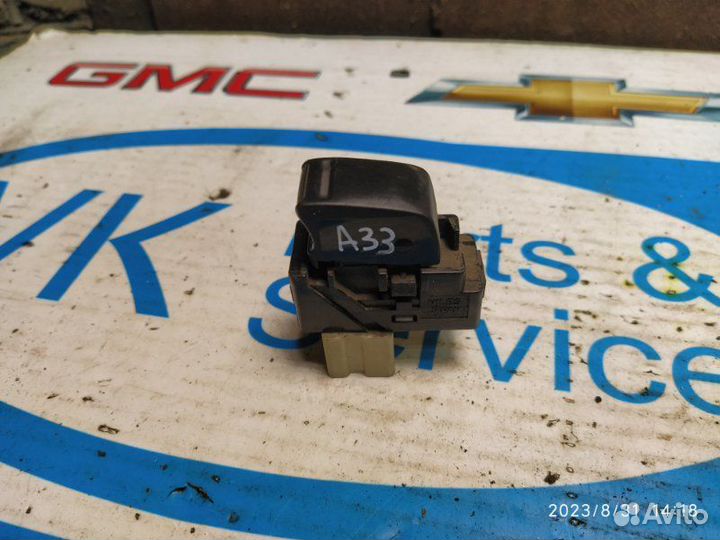 Кнопка стеклопод. зад. прав. Nissan Maxima 00-06