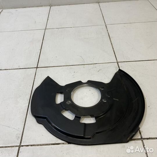 Пыльник тормозного диска Infiniti Q50 V37