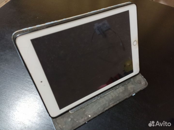 Планшет apple iPad на запчасти