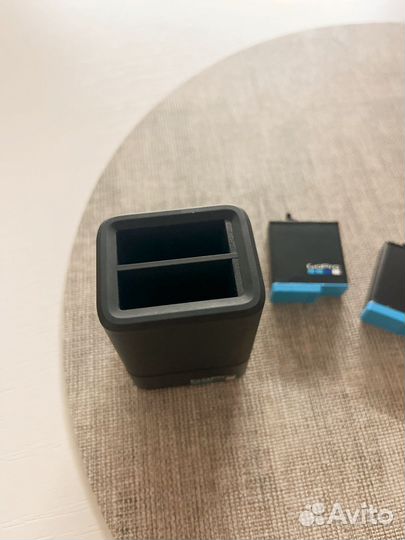 Зарядка GoPro (aadbd-001) + 2 акум. для Hero5/6/7