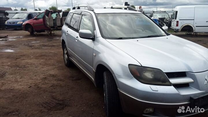 Запчасти на Mitsubishi Outlander I