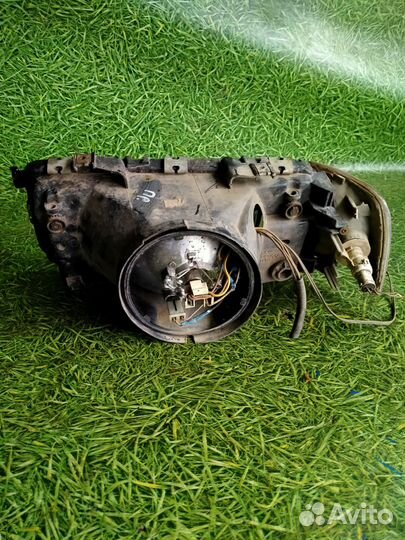Фара передняя правая для Ауди 80 Б3 1.8л 1990г