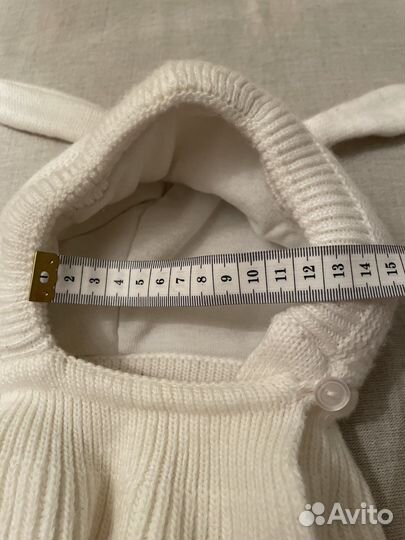 Шапка шлем Зайка для новорожденных с пуговицей