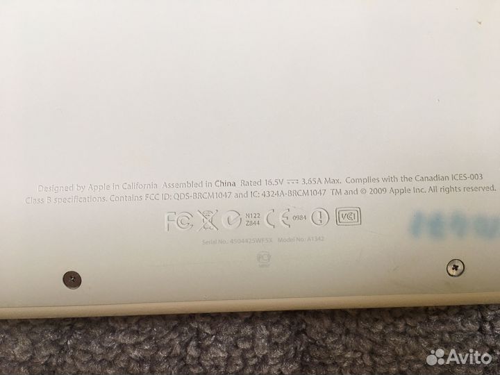 Apple MacBook a1342 2010