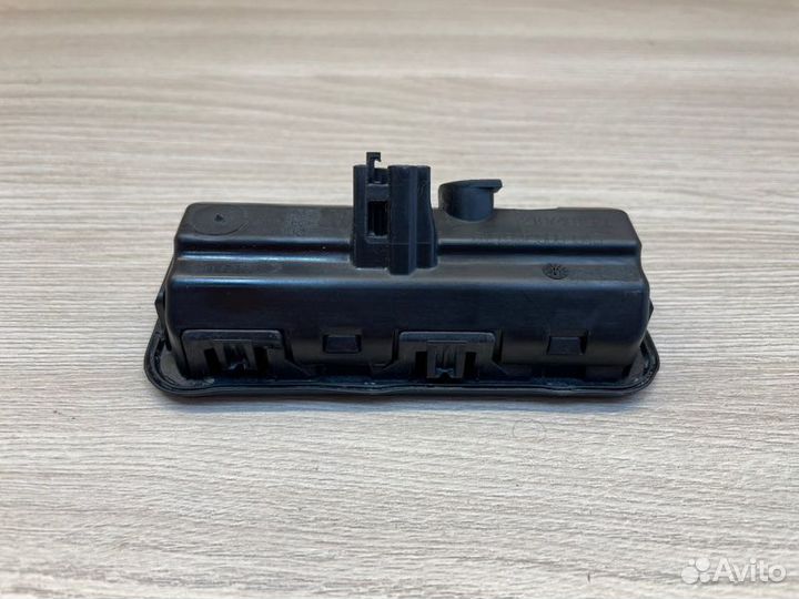 Кнопка открывания багажника Skoda Rapid