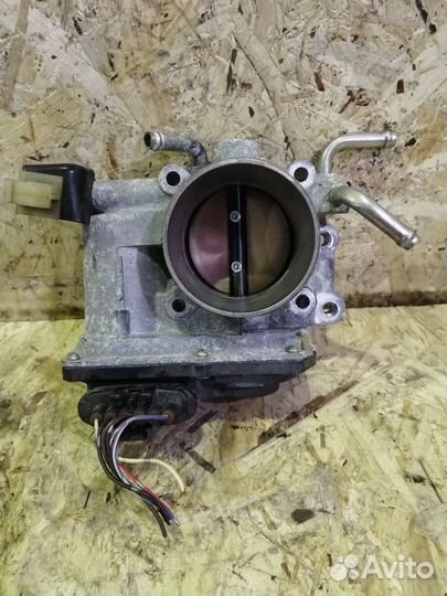 Дроссельная заслонка Toyota Avensis 2AZ-FSE