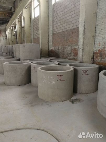 Бетонные кольца со склада