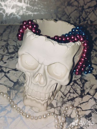 Статуэтка череп