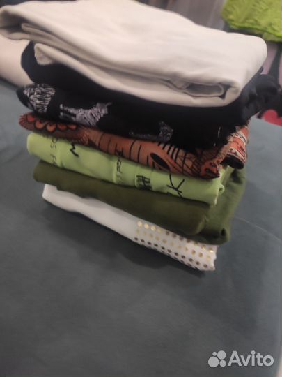 Отдам бесплатно женские вещи пакетом