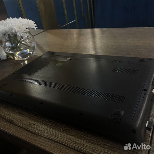 Ноутбук asus
