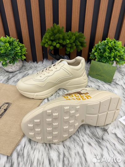 Кроссовки кожаные Gucci