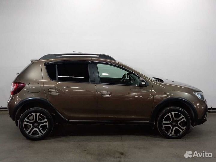 Renault Sandero Stepway 1.6 CVT, 2021, 39 790 км