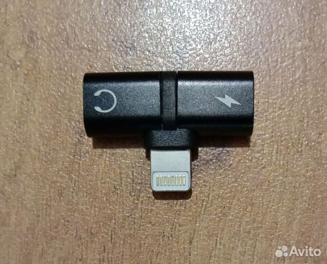 Адаптер для наушников Apple