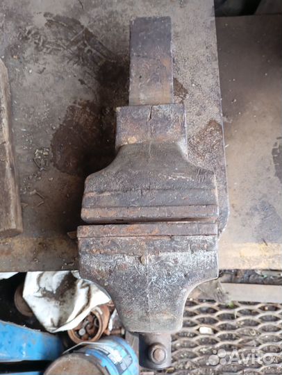 Тиски слесарные бу СССР