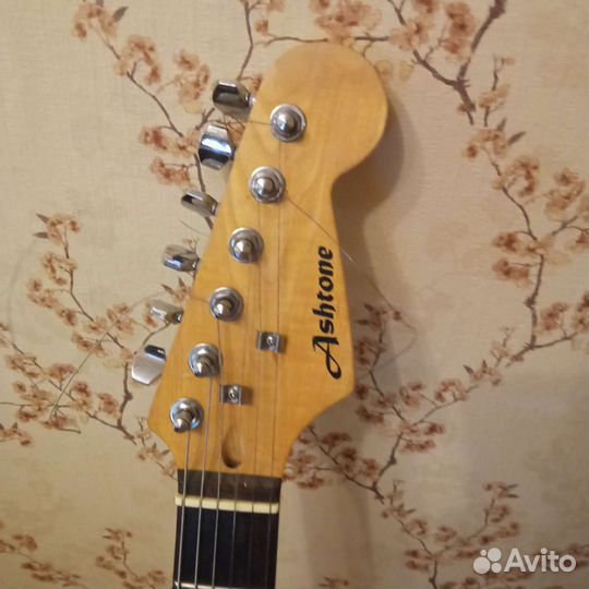 Электронная гитара