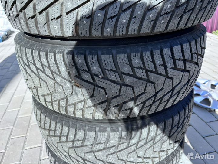 Hankook Winter I'Pike RS2 W429 215/65 R16 102