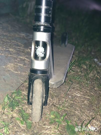 Трюковой самокат Duke 404