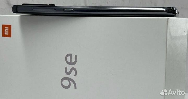 Xiaomi Mi 9 SE, 6/128 ГБ