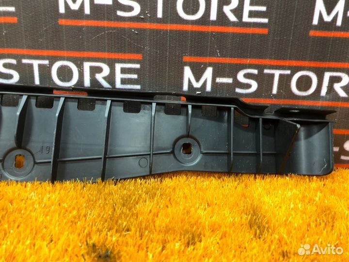 Крепление бампера заднее Bmw 5-Series E60 N52B25A