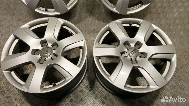 Диск литой R17PCD 5x112 ET37 DIA66.5