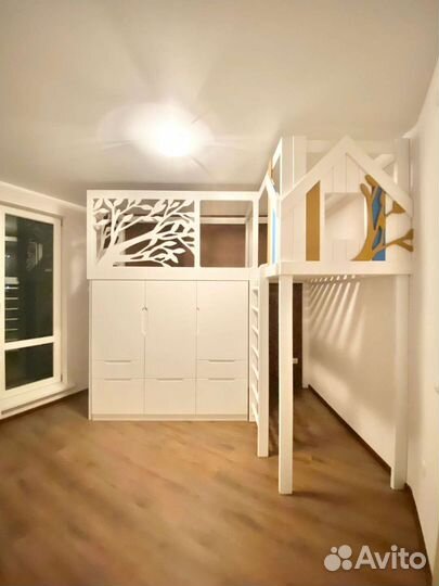 Детские двухъярусные кровати + шкаф