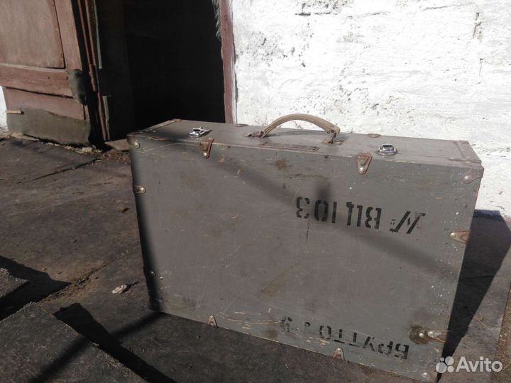 Старые чемоданы