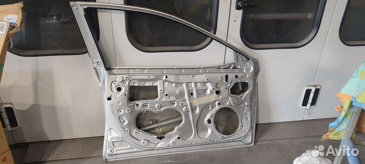 Дверь б/у camry v70