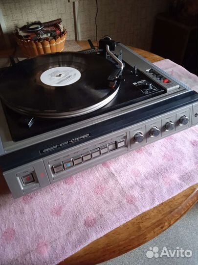 Проигрыватель винила Вега 109