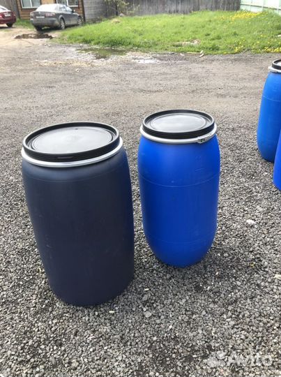 Бочка пластиковая с крышкой б/у 227л