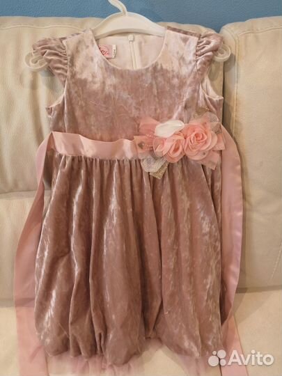 Нарядное платье 98