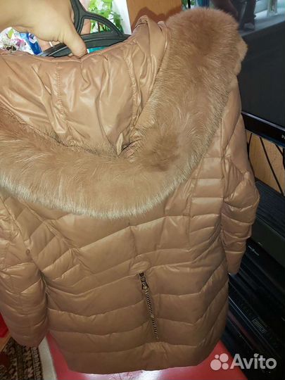 Пуховик женский