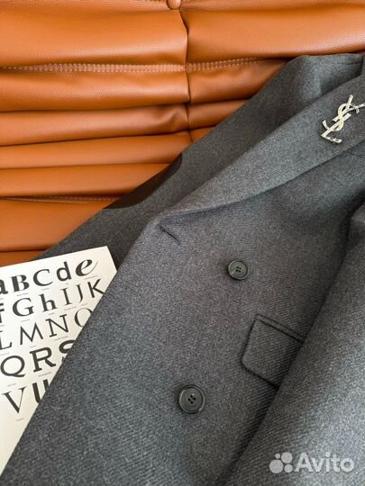 Пальто Saint Laurent