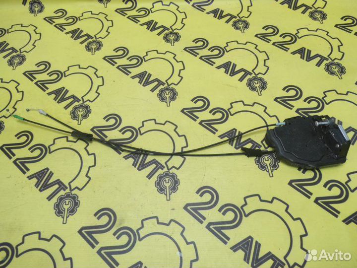 Замок двери задний правый Toyota Camry ACV40