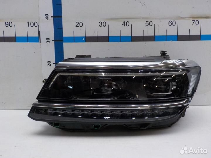 Фара левая Volkswagen Tiguan