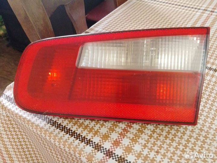 Renault laguna 2 задние правые фонари