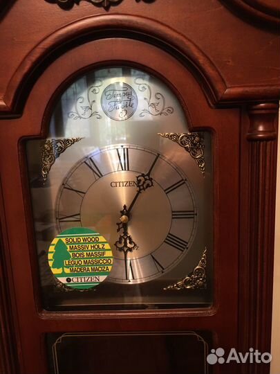 Интерьерные часы Citizen с мелодией и боем